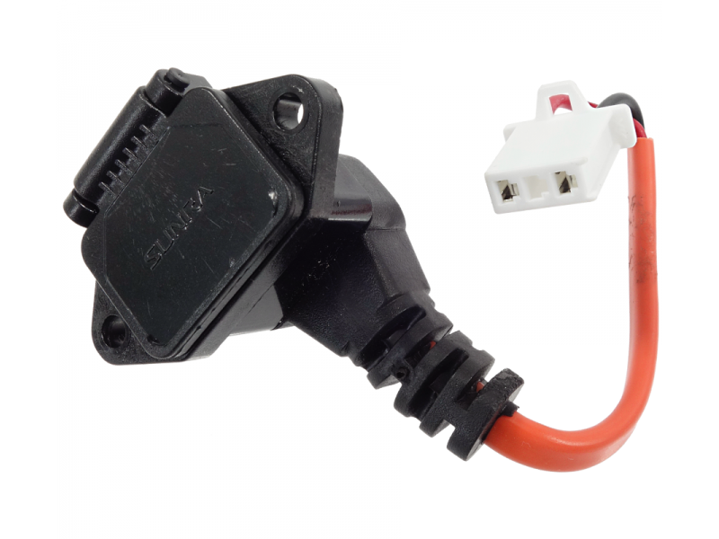 E-Max Energy charging socket