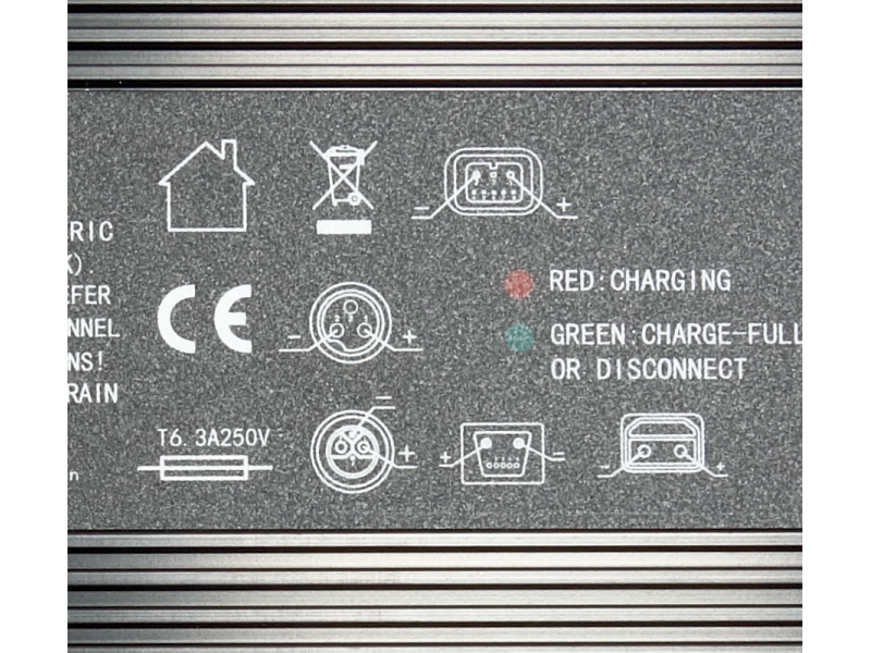 Li-ion battery charger for E-max ONE/E-max lit-ion scooter