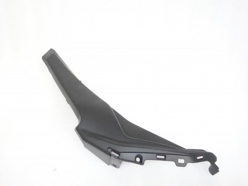 Cover under seat left Naked 50