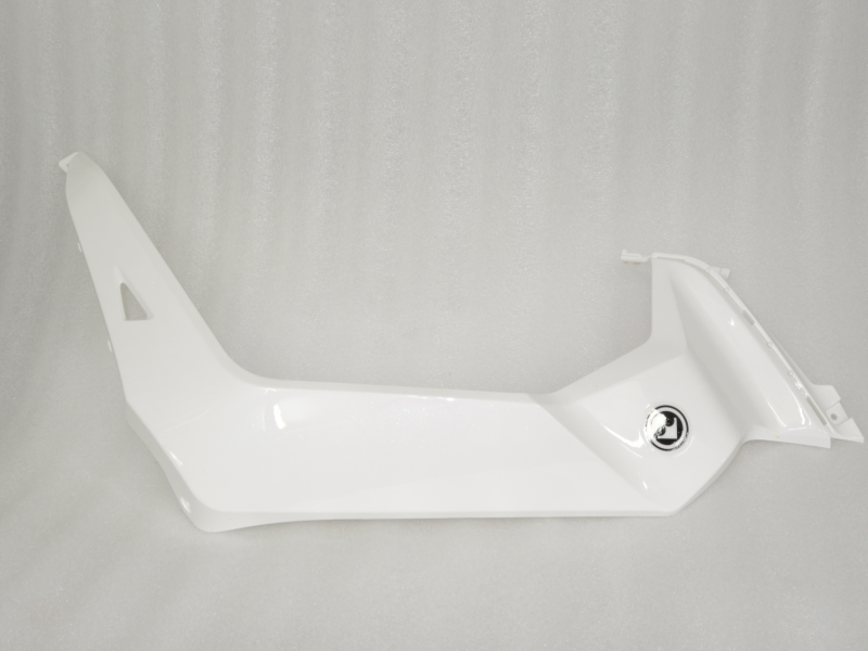 Front right lower housing white X-trail 125