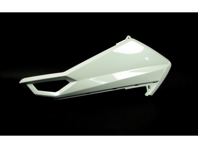 Left headlamp cover, white for B-Max scooter Left headlamp cover, white for B-Max scooter