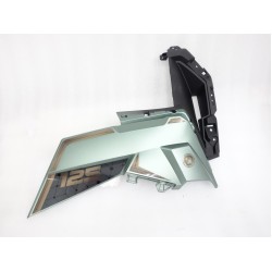 Right front side indicator housing green Xplore 125