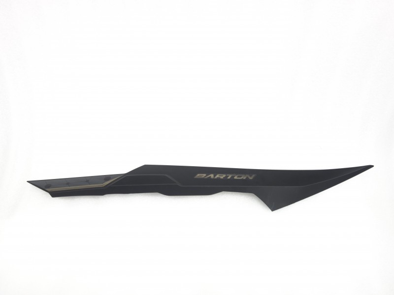 Cover strip under the couch Right black Xplore 125