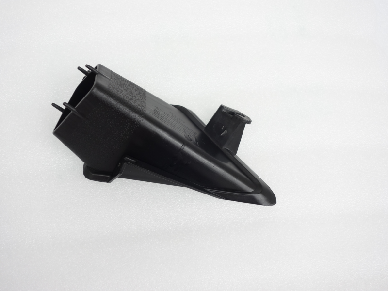 Left rear Cover air inlet BLADE R