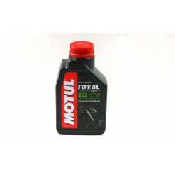 Olej do zawieszeń MOTUL Fork Oil Medium Expert 10W (1 litr)