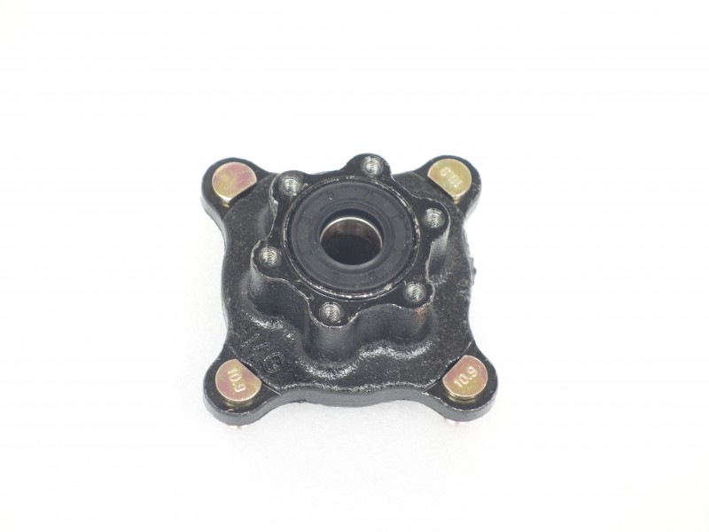 Wheel hub front ATV Raze 200