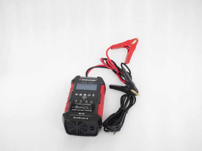 Charger all types of batteries KONNWEI RC10
