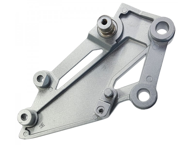 Front footrest bracket right BLADE R