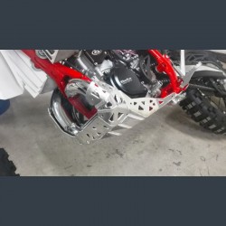 Scut motor cu protectie rezonator Beta Xtrainer '15-'24 P-TECH PK008 Scut motor cu protectie rezonator Beta Xtrainer '15-'24 P-TECH PK008