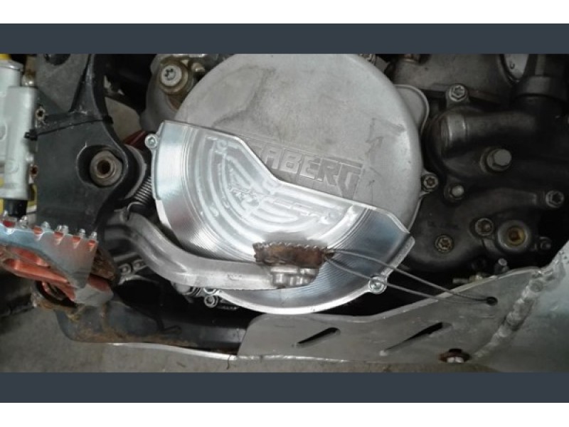 Protectie capac ambreiaj Husaberg TE 250/300 '10-'14 P-TECH SK005 Protectie capac ambreiaj Husaberg TE 250/300 '10-'14 P-TECH SK005