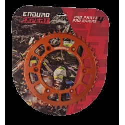 Pinion spate KTM / Husqvarna / Husaberg '90-'24 Aluminiu RACING orange (46 dinti) JTR897.46 Enduro Expert 89746ROEE Pinion spate KTM / Husqvarna / Husaberg '90-'24 Aluminiu RACING orange (46 dinti) JTR897.46 Enduro Expert 89746ROEE