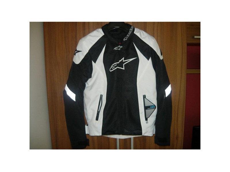 Geaca textil ALPINETAR T-GPR Alb/Negru Geaca textil ALPINETAR T-GPR Alb/Negru