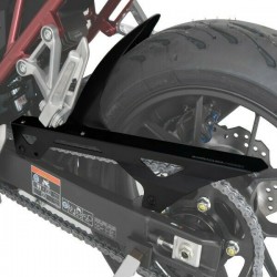 Aripa spate cu protectie lant BARRACUDA HONDA HORNET 750 (2023) Aripa spate cu protectie lant BARRACUDA HONDA HORNET 750 (2023)