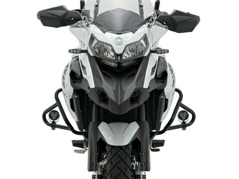 Kit suporti fixare proiectoare BARRACUDA Kit suporti fixare proiectoare BARRACUDA