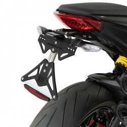Kit suport numar de inmatriculare BARRACUDA specific OEM DUCATI MONSTER 937 (2021-2023) Kit suport numar de inmatriculare BARRACUDA specific OEM DUCATI MONSTER 937 (2021-2023)
