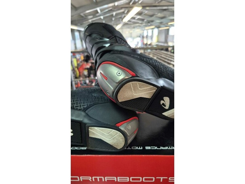 Cizme sport/touring FORMA PHANTOM - Produs RESIGILAT Cizme sport/touring FORMA PHANTOM - Produs RESIGILAT