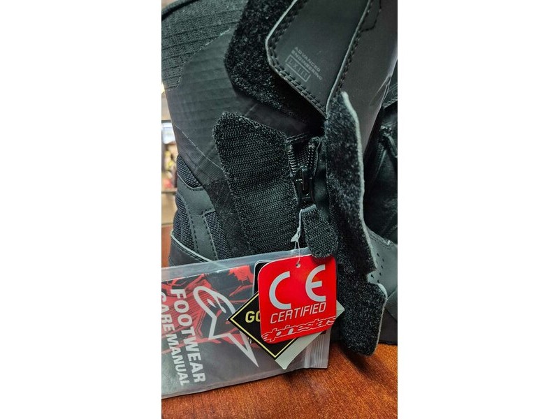 Cizme touring ALPINESTARS RT-8 GORE-TEX Negru 44 - RESIGILAT
