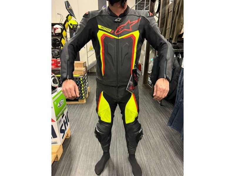 Combinezon de piele 2 piese Alpinestars Motegi V3 (resigilat)