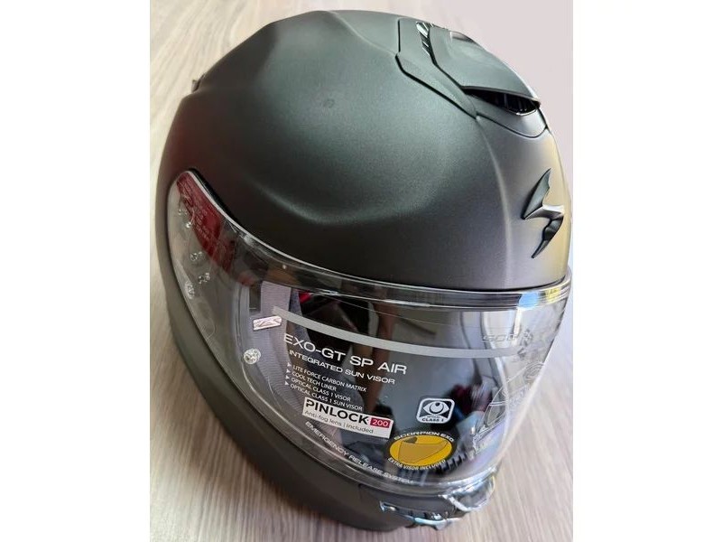 Casca integrala SCORPION EXO-GT SP AIR CARBON SOLID RESIGILATA Casca integrala SCORPION EXO-GT SP AIR CARBON SOLID RESIGILATA