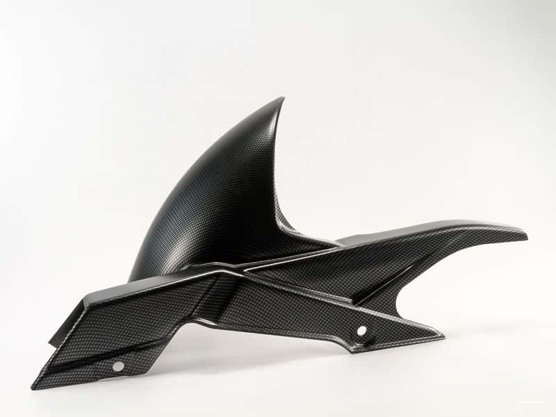 Aripa de spate PUIG S 7047C carbon look Aripa de spate PUIG S 7047C carbon look