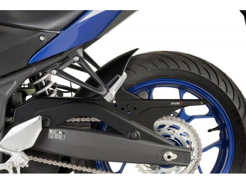 Aripa de spate PUIG S 8558C carbon look
