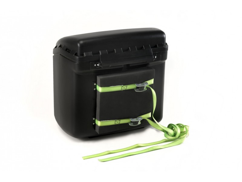 Top box PUIG MAXI BOX 3659N Negru with lock and attached with straps