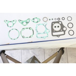 Kit garnituri motor TOPEND ATHENA P400210600007 Kit garnituri motor TOPEND ATHENA P400210600007