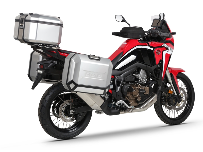 Set complet de cutii de aluminiu SHAD TERRA, 37L cutie centrala si 36L / 47L cutii laterale, incluzand set de montaj si placa SHAD HONDA CRF 1100 Africa Twin Set complet de cutii de aluminiu SHAD TERRA, 37L cutie centrala si 36L / 47L cutii laterale, incluzand set de montaj si placa SHAD HONDA CRF 1100 Africa Twin