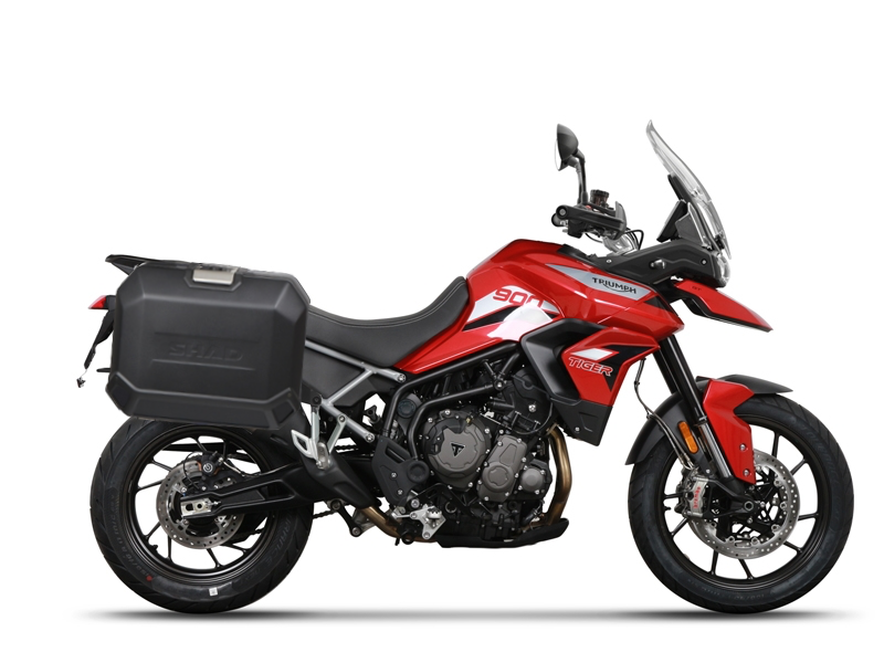 Set complet cutii aluminiu laterale, 36L / 47L SHAD TERRA NEGRU, include kit montare SHAD TRIUMPH Tiger 900 Set complet cutii aluminiu laterale, 36L / 47L SHAD TERRA NEGRU, include kit montare SHAD TRIUMPH Tiger 900