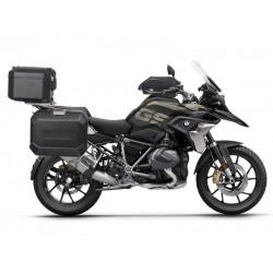 Set complet cutii aluminiu SHAD TERRA (negru), 37L cutie centrala   36L / 47L cutii laterale, incluzand kit montare si placa SHAD R 1200 GS Adventure/ R 1250 GS Adventure Set complet cutii aluminiu SHAD TERRA (negru), 37L cutie centrala   36L / 47L cutii laterale, incluzand kit montare si placa SHAD R 1200 GS Adventure/ R 1250 GS Adventure