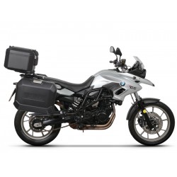 Set complet cutii aluminiu SHAD TERRA (negru), 37L cutie centrala   36L / 47L cutii laterale, incluzand kit montare si placa SHAD BMW F 650 GS/ F 700 GS/ F 800 GS Set complet cutii aluminiu SHAD TERRA (negru), 37L cutie centrala   36L / 47L cutii laterale, incluzand kit montare si placa SHAD BMW F 650 GS/ F 700 GS/ F 800 GS