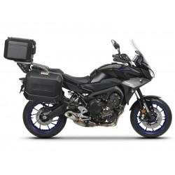 Set complet de cutii de aluminiu SHAD TERRA NEGRU, 48L cutie centrala si 36L / 36L cutii laterale, incluzand kit de montaj si placa SHAD YAMAHA MT-09 Tracer / Tracer 900 Set complet de cutii de aluminiu SHAD TERRA NEGRU, 48L cutie centrala si 36L / 36L cutii laterale, incluzand kit de montaj si placa SHAD YAMAHA MT-09 Tracer / Tracer 900