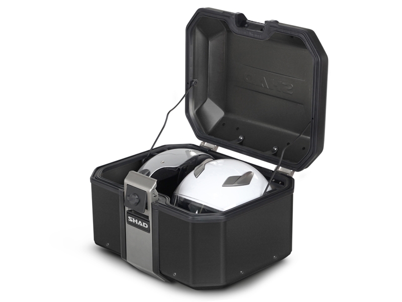 Set complet de cutii de aluminiu SHAD TERRA NEGRU, 48L cutie centrala si 36L / 36L cutii laterale, incluzand kit de montaj si placa SHAD HONDA X-ADV 750