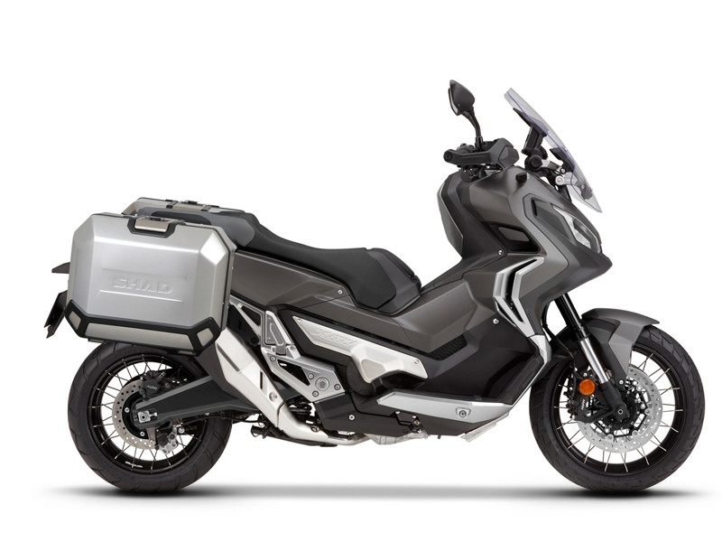 Set complet de 36L / 36L cutii laterale de aluminium SHAD TERRA, incluzand kit montaj SHAD HONDA X-ADV 750 Set complet de 36L / 36L cutii laterale de aluminium SHAD TERRA, incluzand kit montaj SHAD HONDA X-ADV 750
