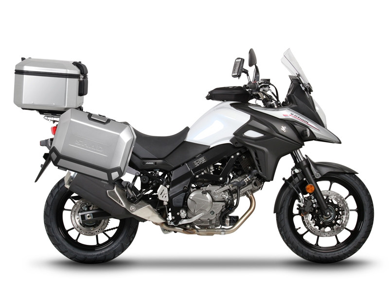 Set complet de cutii de aluminiu SHAD TERRA, 48L cutie centrala si 47L / 47L cutii laterale, incluzand kit montaj si placa SHAD SUZUKI DL 650 V-Strom Set complet de cutii de aluminiu SHAD TERRA, 48L cutie centrala si 47L / 47L cutii laterale, incluzand kit montaj si placa SHAD SUZUKI DL 650 V-Strom