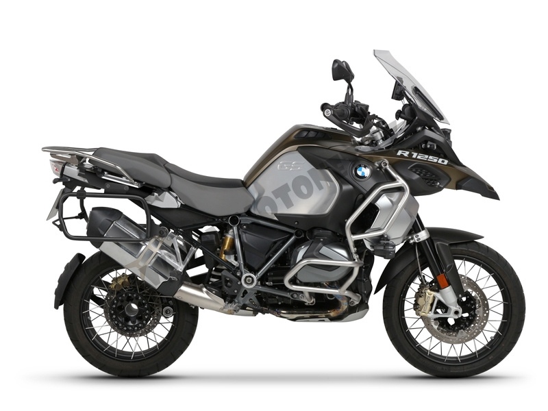 Set complet cutii aluminiu SHAD TERRA (negru), 37L cutie centrala 36L / 47L cutii laterale, incluzand kit montare si placa SHAD BMW R 1200 GS/ R 1250 GS Set complet cutii aluminiu SHAD TERRA (negru), 37L cutie centrala 36L / 47L cutii laterale, incluzand kit montare si placa SHAD BMW R 1200 GS/ R 1250 GS
