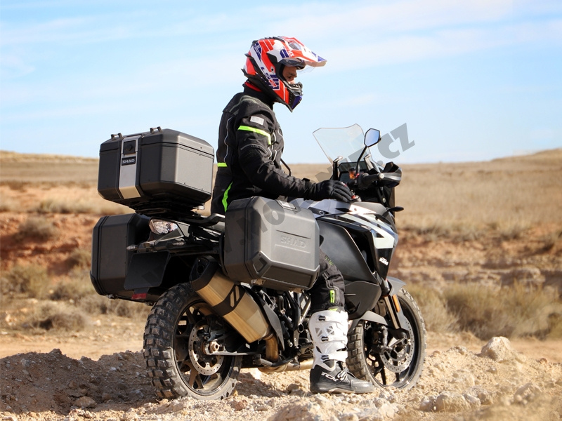 Set complet cutii aluminiu Shad Terra, 48L topcase 36L / 47L side cases,include placa si kit montare SHAD BMW R 1200 GS/ R 1250 GS Set complet cutii aluminiu Shad Terra, 48L topcase 36L / 47L side cases,include placa si kit montare SHAD BMW R 1200 GS/ R 1250 GS