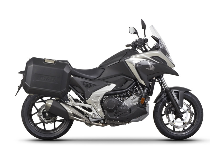 Set complet de cutii de aluminiu 47L / 47L SHAD TERRA NEGRU, incluzand kit montaj SHAD HONDA NC 750 X 2021- Set complet de cutii de aluminiu 47L / 47L SHAD TERRA NEGRU, incluzand kit montaj SHAD HONDA NC 750 X 2021-