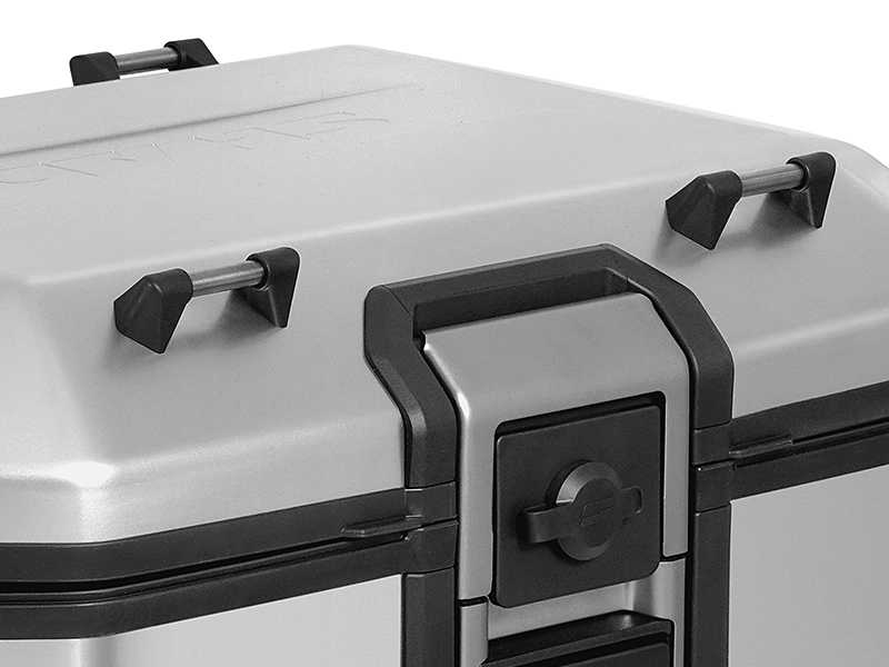 Complete set of aluminum cases SHAD TERRA, 55L topcase + 36L / 36L side cases, including mounting kit and plate SHAD Voge 650DS / 650DSX