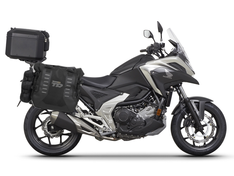 Complete set of SHAD TERRA TR40 adventure saddlebags and SHAD TERRA BLACK aluminium 48L topcase, including mounting kit SHAD HONDA NX 750 X 2021-